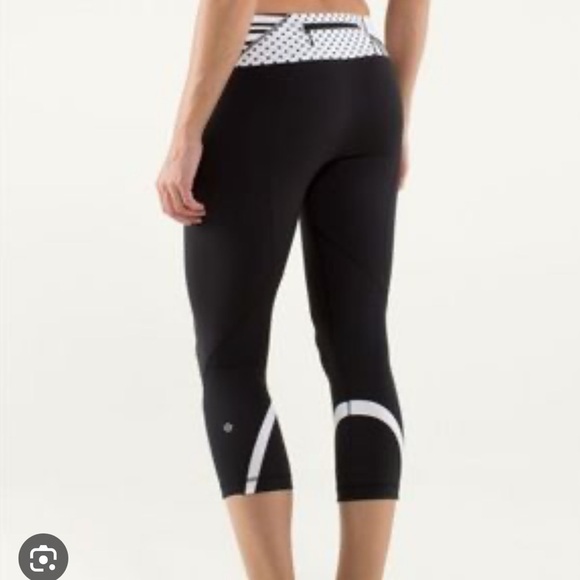 Lululemon Run: Inspire Crop II - Picture 2 of 10